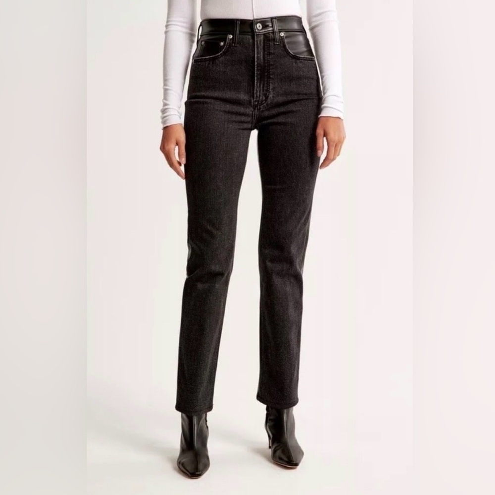 Abercrombie & Fitch Ultra High Rise Ankle Straight Jeans with faux leather 34/18